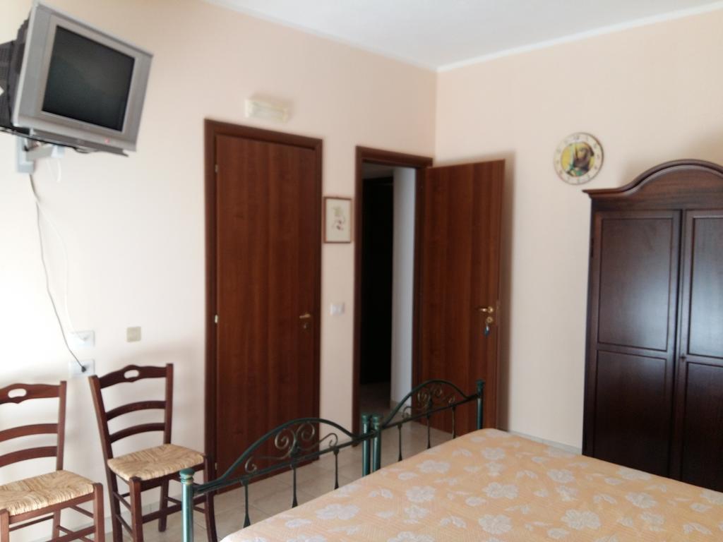 Rotondella La Mortella Agriturismo חדר תמונה